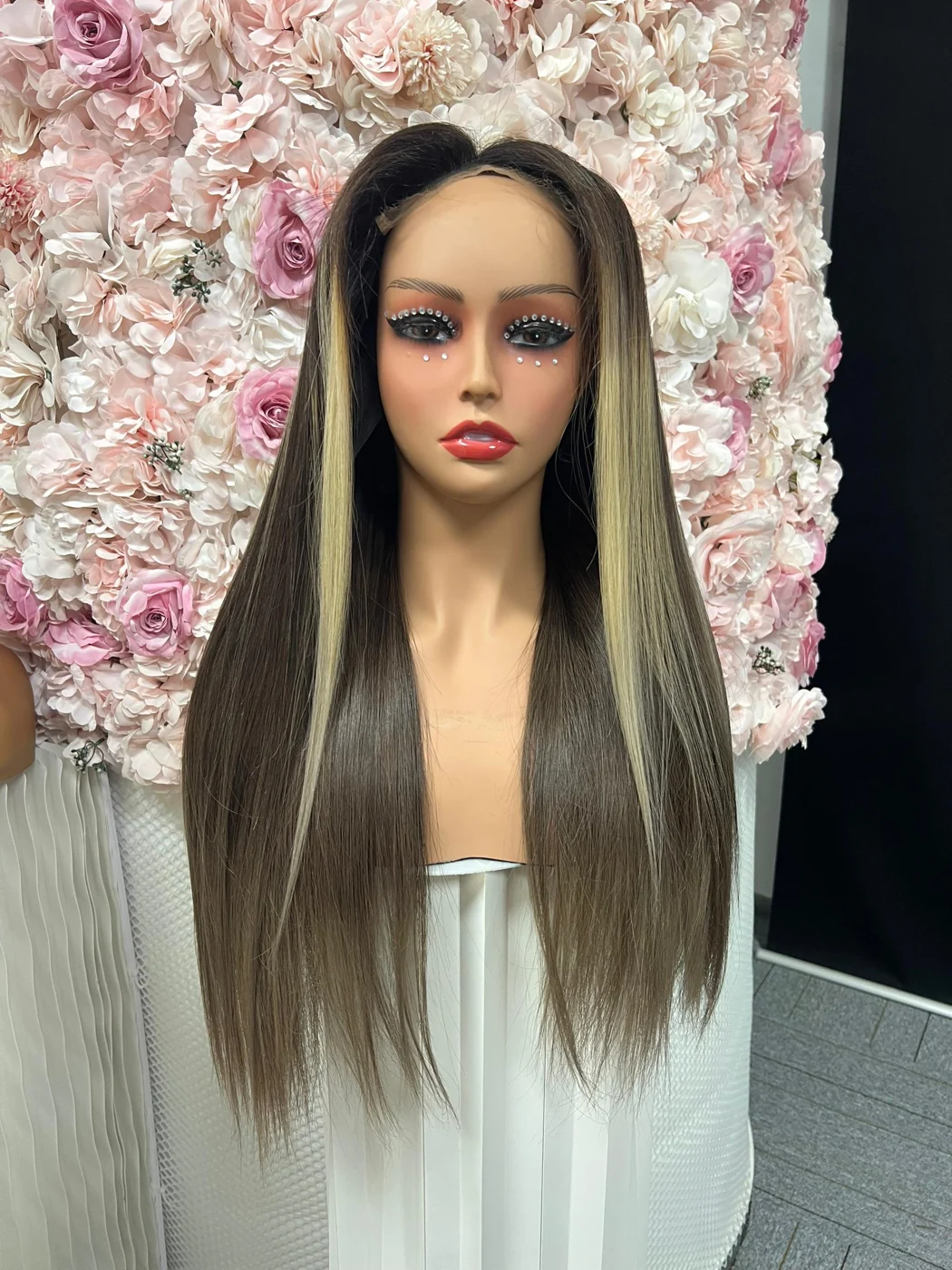 Lace Frontal Wig with seamless melt